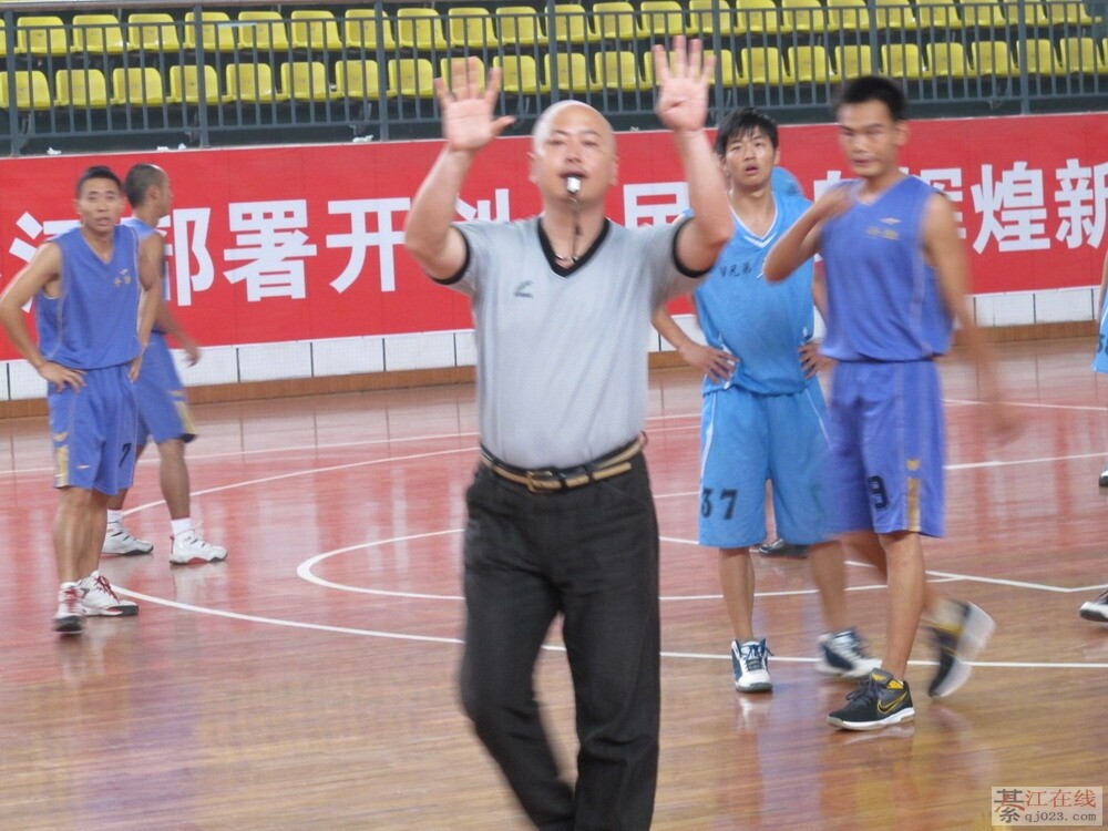 綦江2011夏季周末篮球赛战况(比赛全程图文记录贴)
