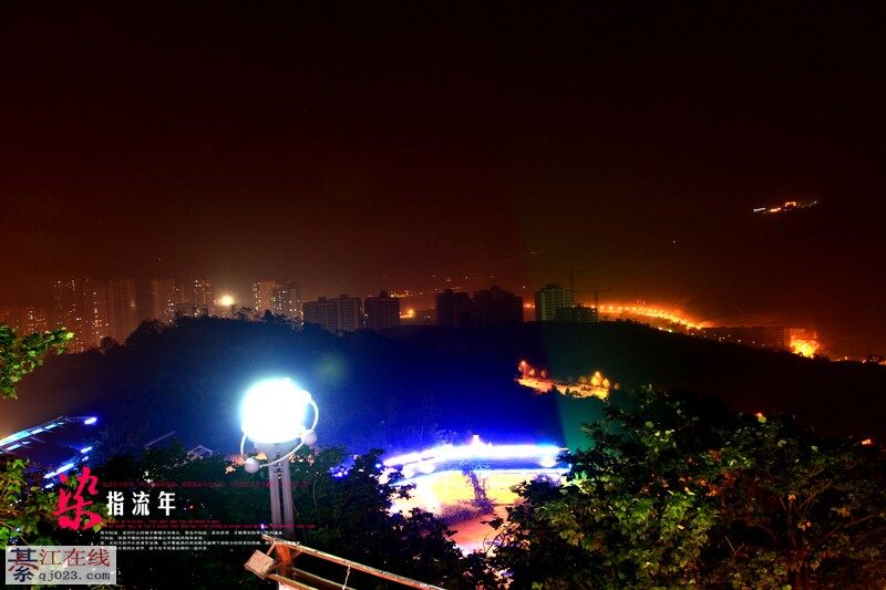 营盘山夜景.