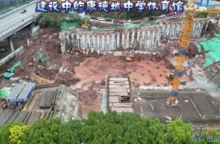 �뽭����ѧУ�����ݽ����У��ڴ���