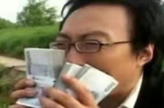 ������Ǯ�ͱ仵����Ϊ�ܶ��˹�Ǯ���з�����