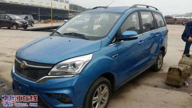 北汽银翔商务车7座