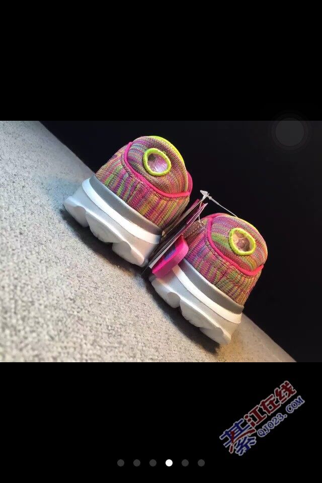 斯凯奇鞋 鞋底超软