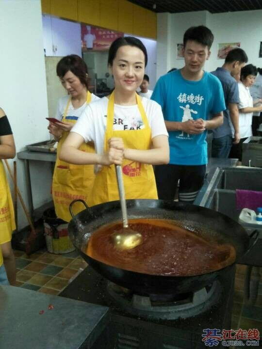 最近天天看书考证,做全职太太我的妈呀。一个