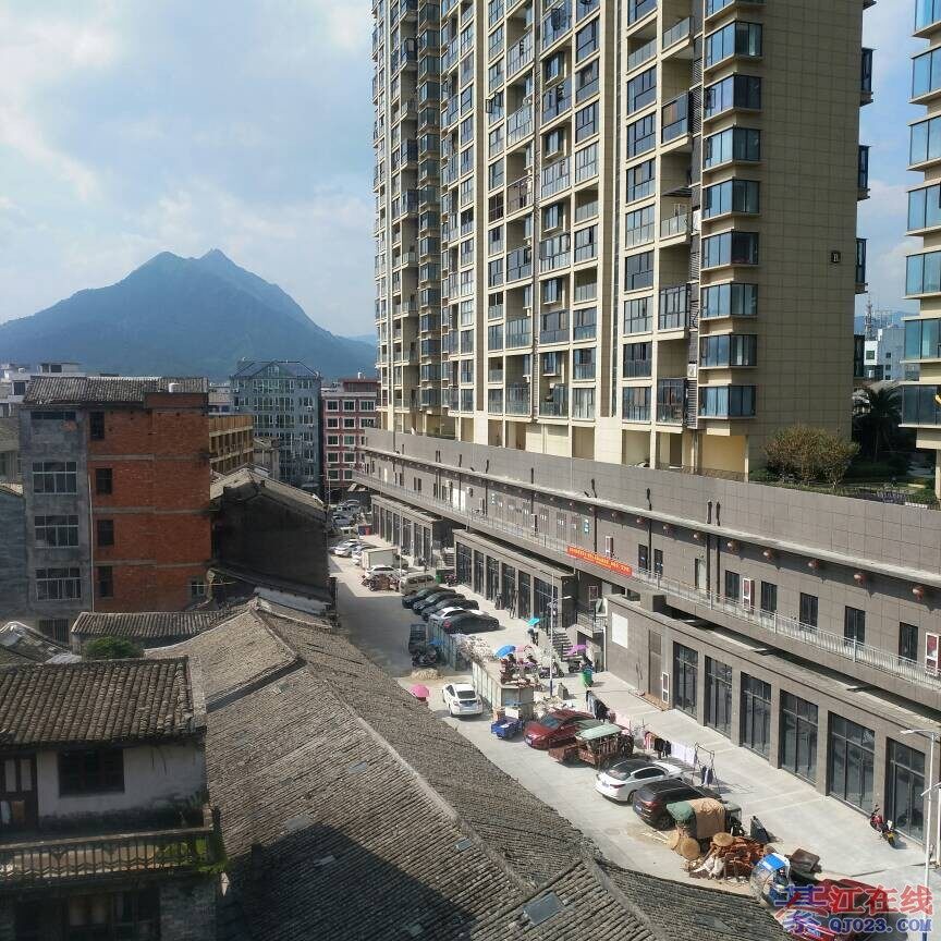 千山美林稀缺户型学区精装三室两厅两卫51.8万机会难得