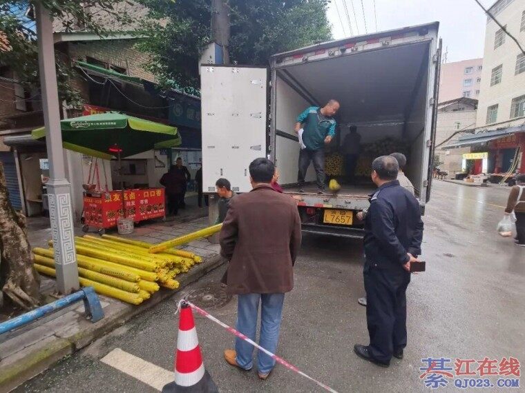 �뽭ũ����������»�����ֱ������ͷ