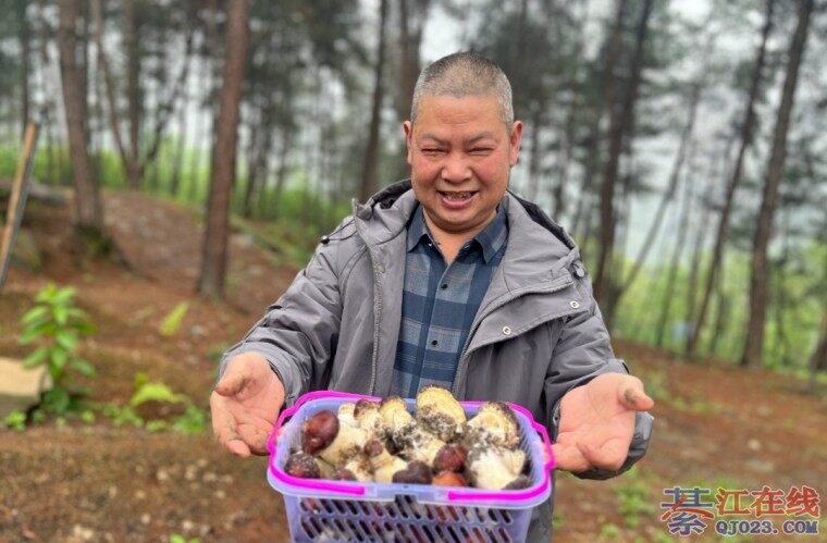 �뽭�����壬һ���־���һ�����񣬶�׬��