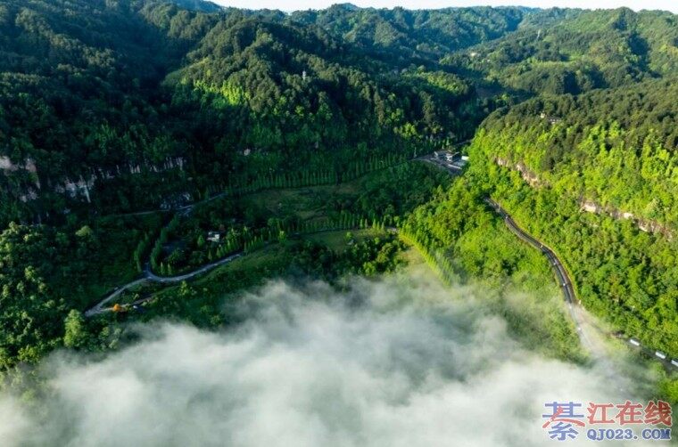 ��һ��������뿪����Ϊ�ξ��鶼�Ӱ��뽭