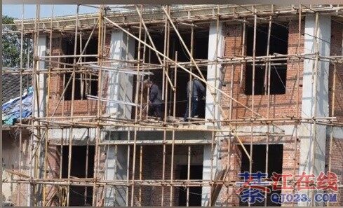 �뽭ͨ�ݽֵ������ƽ�ũ���˾ӻ������Σ�