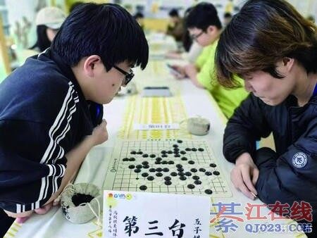 �뽭����ѧ��Χ�����������ˣ�