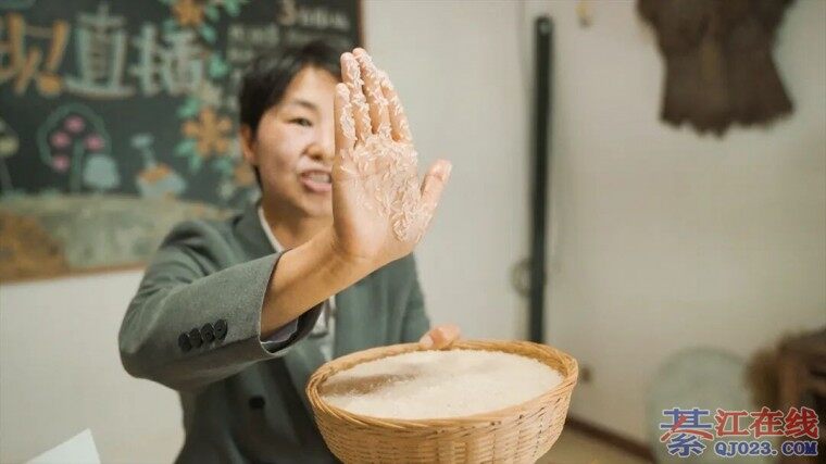 �뽭��ũ��ţ��һ��СС���ֻ���Ļ��������
